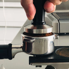 Cargar imagen en el visor de la galería, Espresso con máquina semi-automática

